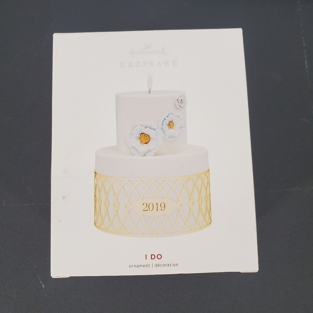 Hallmark 2019 I Do ornament NIB